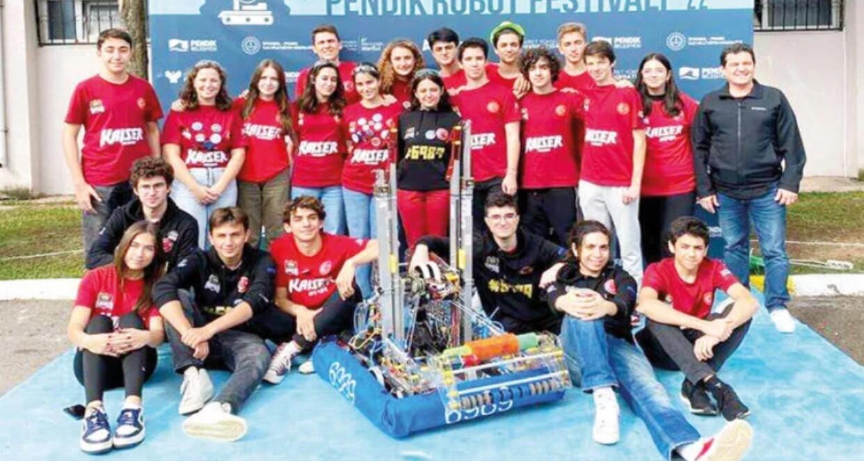 Il team di robotica rappresenta i paesi nella competizione globale