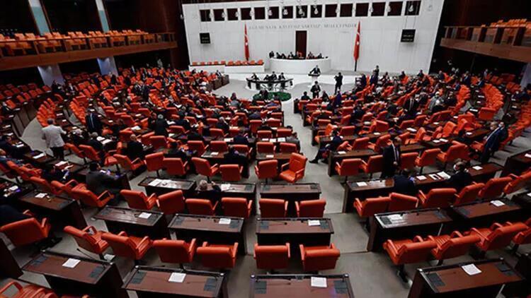 nyhetsvarsel-80x60-115 Parliament to begin discussing headscarf bill next week: AKP